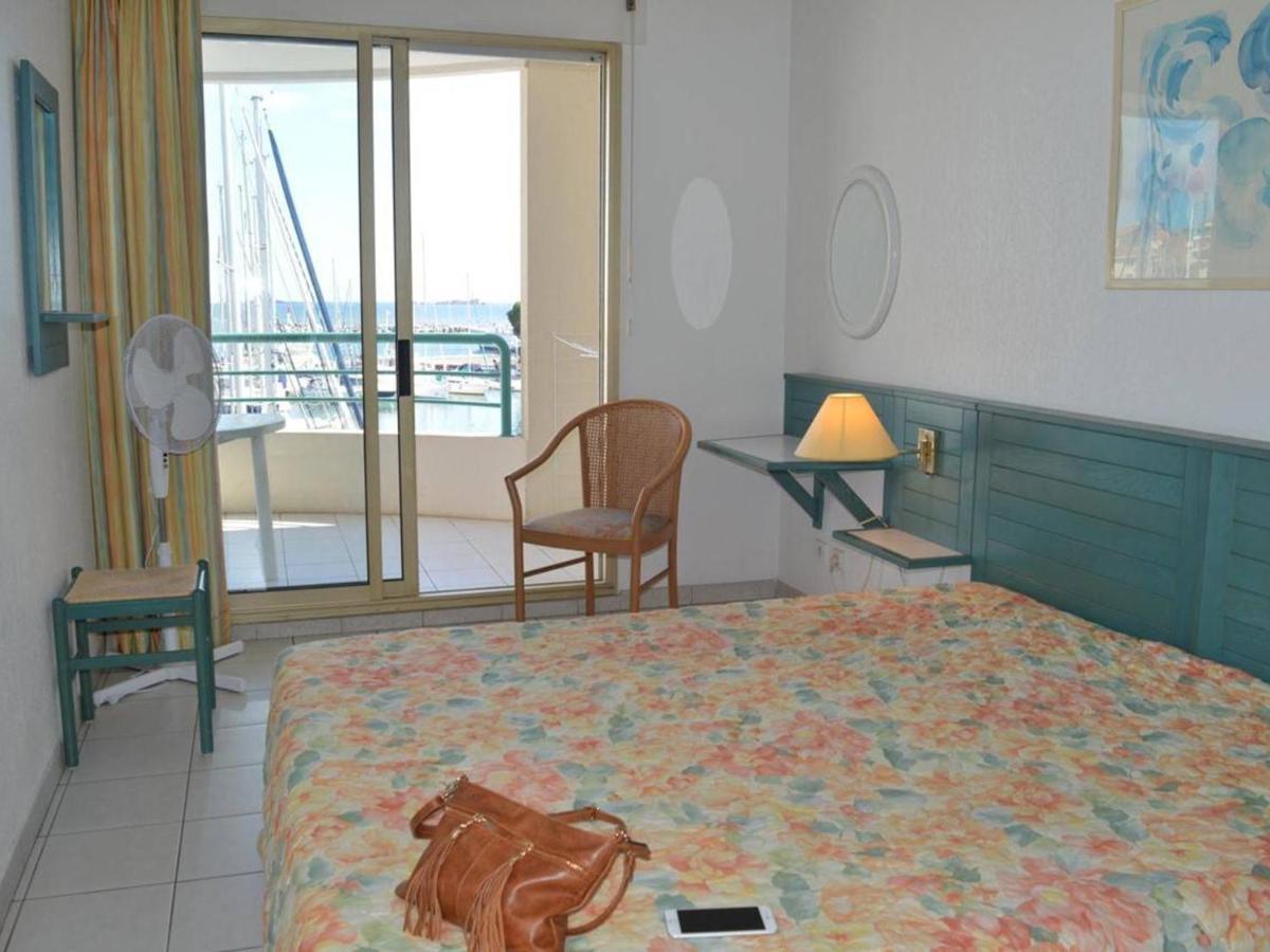 Frejus: Appt 2P, 5 Pers, Piscine, Plage A 150M, Parking, Animaux Ok - Fr-1-226A-357 Exterior foto
