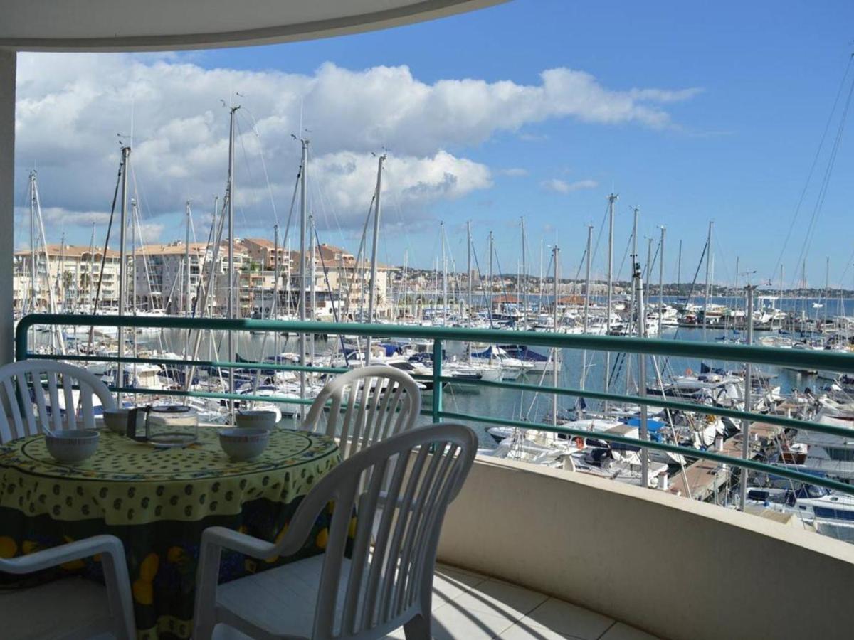 Frejus: Appt 2P, 5 Pers, Piscine, Plage A 150M, Parking, Animaux Ok - Fr-1-226A-357 Exterior foto
