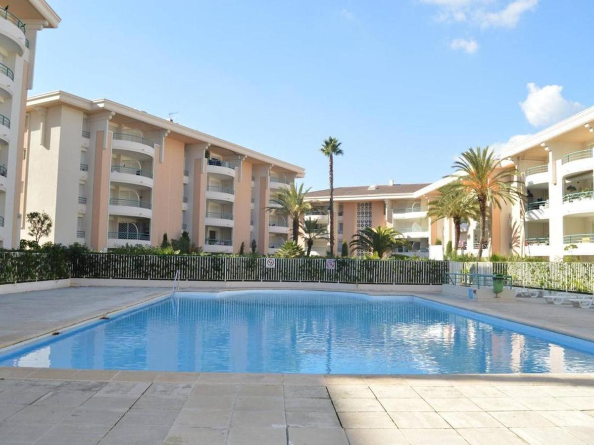 Frejus: Appt 2P, 5 Pers, Piscine, Plage A 150M, Parking, Animaux Ok - Fr-1-226A-357 Exterior foto