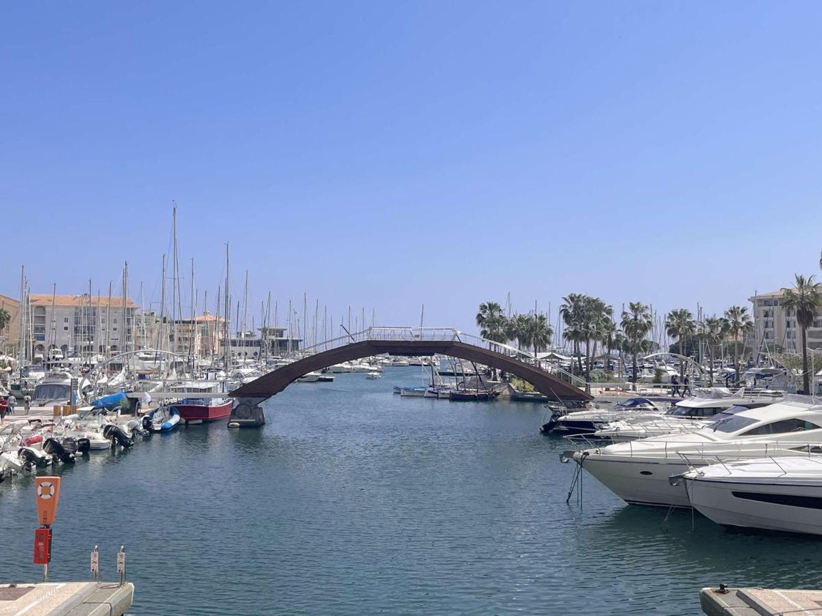 Frejus: Appt 2P, 5 Pers, Piscine, Plage A 150M, Parking, Animaux Ok - Fr-1-226A-357 Exterior foto